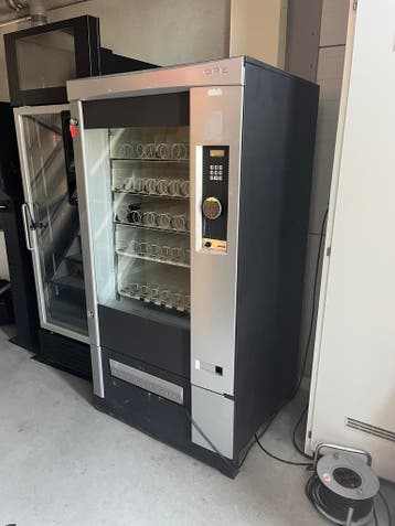 Vending Machines Vanaf €2000! Snacks- en Drankautomaten, Ophalen of Verzenden, Zo goed als nieuw