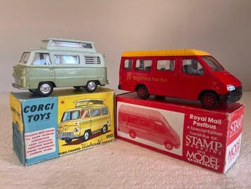 Corgi 1:43 - Modelauto (2) - Ford Thames Airborne Caravan /, Nieuw