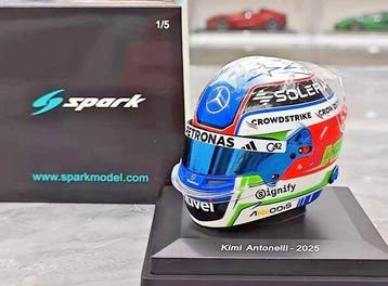 Spark 1 : 5 - Model sportwagen - BELL HELMET / CASQUE KIMI, Nieuw