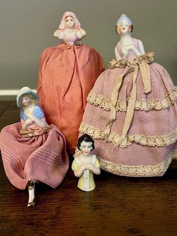 Beeldje - Half-doll pincushions (set of 4) (4) - Porselein,
