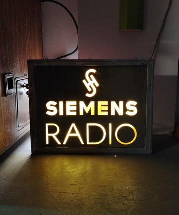 Reclamebord met achtergrondverlichting - Siemens - jaren