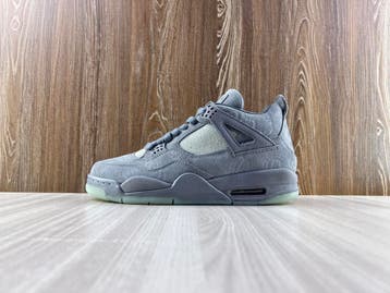 Jordan 4 Retro | Kaws Grey, Overige kleuren, Nieuw, Ophalen of Verzenden, Sneakers of Gympen