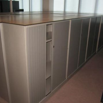 (MDK-101426) Ahrend roldeurkast 143 cm hoog zilvergrijs, Ophalen of Verzenden, Gebruikt
