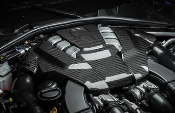 Alfa Romeo Stelvio QV Carbon Fiber Motor cover, Verzenden