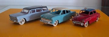 Dinky Toys 1:43 - Model kleine stadsauto (3) - 3 Dinky Toys, Nieuw