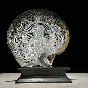Zeer fijn gesneden parelmoeren schelp - Ganesha-motief -