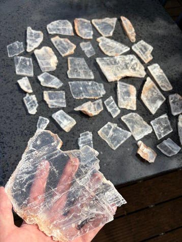 Mooie Seleniet Mariaglas platen - mineralen- 3.1 kg