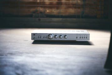 Telefunken - RA-100 Solid state geïntegreerde versterker, Nieuw