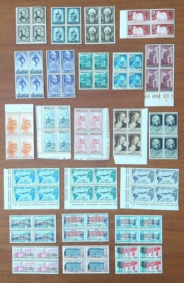 Italië 1948/1961 - Selectie van 23 blokken van 4 exemplaren,, Gestempeld