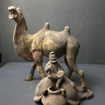 Oud Chinees, Tang-dynastie Keramiek Mythic Rider - 35 cm