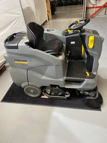 Kärcher B 150 R Bp (Gereviseerd), Doe-het-zelf en Verbouw, Reinigingsmachines, Zo goed als nieuw, Schrobmachine