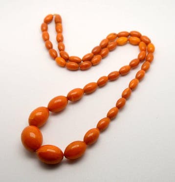Art Deco Duitse oranje bakelietketting met olijfkleurige