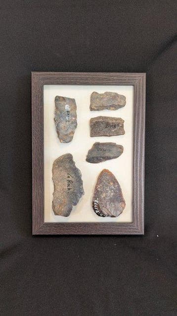 Paleolithisch Vuursteen collectie gereedschappen - mesbladen