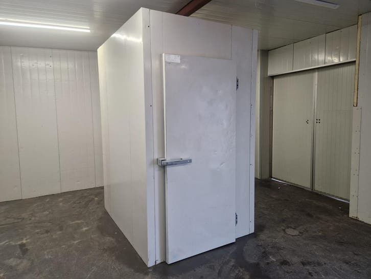 Koelcel 138 x 174 x 248 cm, Zakelijke goederen, Horeca | Keukenapparatuur, Koelen en Vriezen