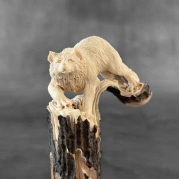 Snijwerk, NO RESERVE PRICE - Stunning wolf carving from a, Antiek en Kunst