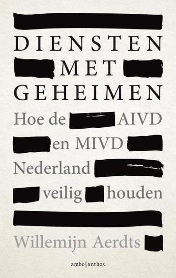 Diensten Met Geheimen | Willemijn Aerdts | Nieuw, Ophalen of Verzenden, Nieuw, Willemijn Aerdts