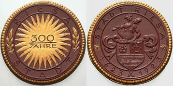 Porzellanmedaille braun, zum Teil vergoudet 1923 Sachsen..., Verzenden