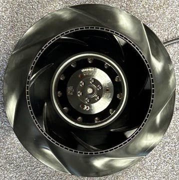 Nieuwe EBM Papst ventilator. R2E225-RA02-42, Ophalen of Verzenden, Nieuw