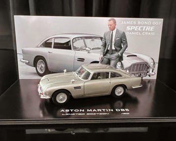 James bond 007 -SPECTRE 2015 - Daniel Craig- Aston Martin, Nieuw