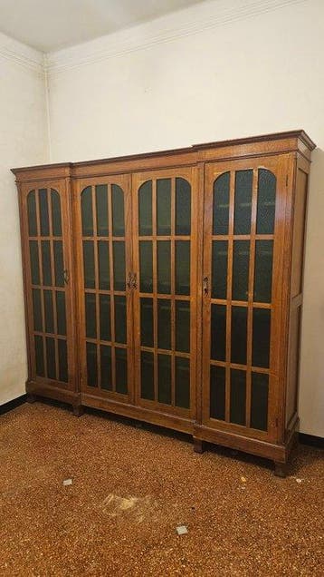 Boekenkast - Hout - massief walnotenhout met glas