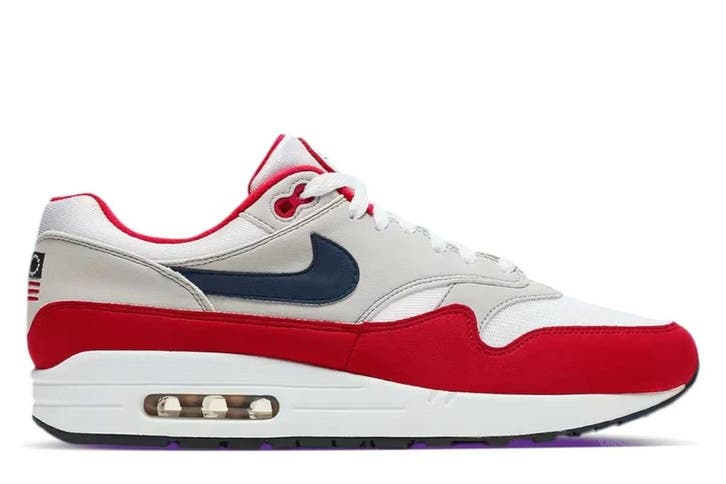 Nike Air Max 1 USA Betsy Ross (Banned) • 42.5, Kleding | Heren, Schoenen, Sneakers of Gympen, Ophalen of Verzenden