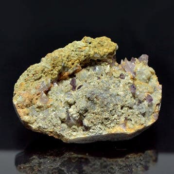 amethist Kristallen op matrix - Hoogte: 8 cm - Breedte: 9