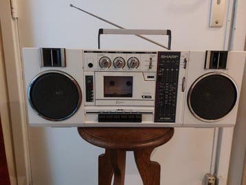 Sharp - GF-7300HW Draagbare cassettespeler, Nieuw