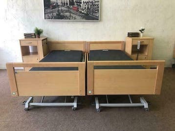 ZGAN. 2 Twee persoons hoog laag bed zorgbed verpleegbed, Overige materialen, Tweepersoons, Zo goed als nieuw, Overige maten