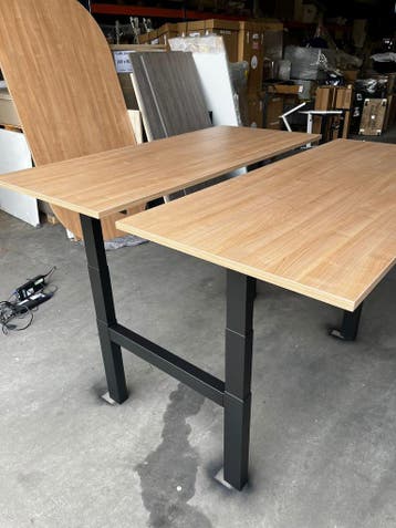 Ahrend Duo Zit Sta Bureau, Refurbished, Huis en Inrichting, Bureaus, Verzenden, In hoogte verstelbaar, Zo goed als nieuw