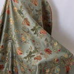 BA006 - Brokaatstof (Lampasso) Italiaans - groene zijde –