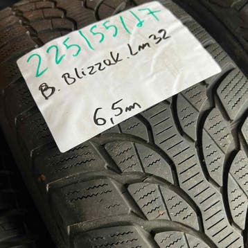 2 x Bridgestone Blizzak LM-32 225-55-17 RFT Winterbanden..., Gebruikt, 17 inch, Band(en), Personenwagen