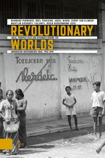 Revolutionary Worlds |  | Nieuw, Boeken, Ophalen of Verzenden, Nieuw