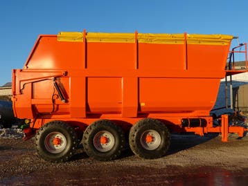 Laumetris PTL-30S Zandkipper, Zakelijke goederen