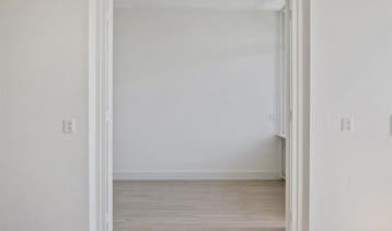 Te Huur 4 Kamer Appartement De la Reyweg In Den Haag, Den Haag, Direct bij eigenaar,  Den Haag, Appartement
