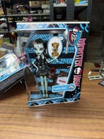 Mattel - Pop Monster High/ Frankie Stein/ Mattel 2012 -