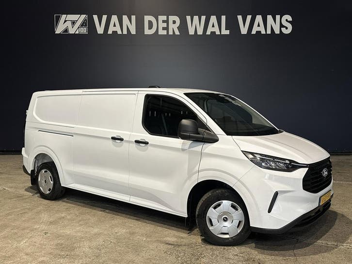 Ford Transit Custom 2.0 TDCI 136pk L2H1 Euro6 Airco | Camera, Auto's, Bestelauto's, Dealer onderhouden, Lease, Zwart, Handgeschakeld