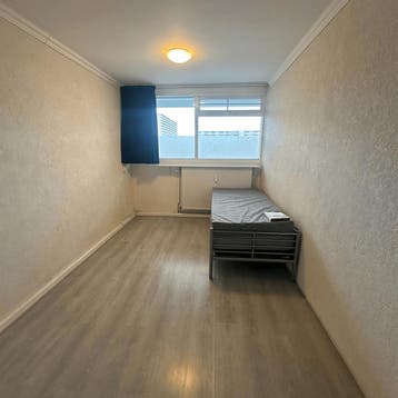 Appartement in Rotterdam gevonden voor €800,- pm, Huizen en Kamers, Kamers te huur, 50 m² of meer, Rotterdam