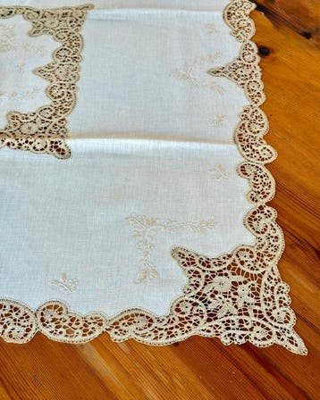 Tafelkleed (7) - 90 cm - 90 cm - Handgemaakte Cantù-mat, Antiek en Kunst