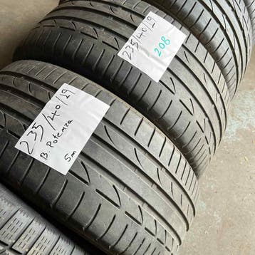 2 x Bridgestone Potenza 235-40-19 Zomerbanden 5mm, 19 inch, Gebruikt, Ophalen of Verzenden, 235 mm