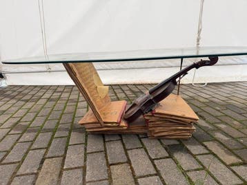 Tafel - Glas - Ontworpen in de vorm van muziekboeken, een