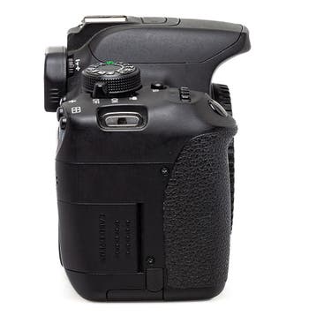 Canon EOS 700D met garantie, Ophalen of Verzenden, Gebruikt
