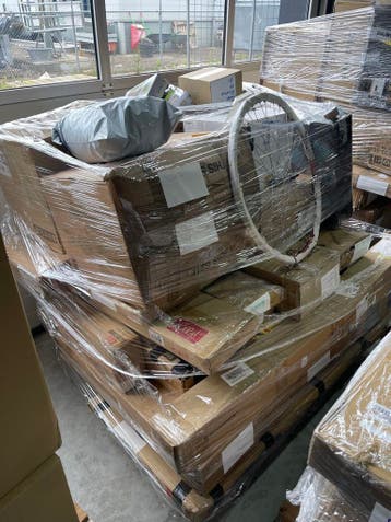 Pallet 14 met een Partij Retourgoederen Voor €125, Ophalen of Verzenden, Overige categorieën