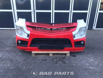 Bumper Mercedes Actros MP4 A 960 820 04 56, Ophalen, Gebruikt, Mercedes-Benz, Carrosserie en Plaatwerk