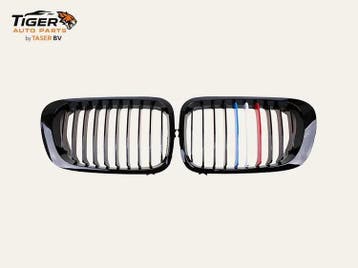 BMW E46 Facelift Grille Set Zwart Sedan Touring, Auto-onderdelen, Carrosserie en Plaatwerk, Nieuw, Voor, BMW, Motorkap