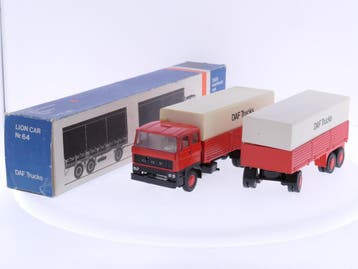 Schaal 1:50 Lion Car Nr.64 Daf 2800 vrachtauto met aanhan..., Ophalen of Verzenden, Gebruikt