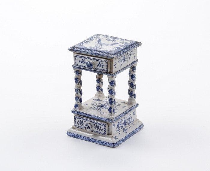 Dutch miniature faience chest of drawers - Delft? - Commode, Antiek en Kunst, Antiek | Glas en Kristal