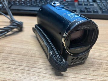 Panasonic HC-V10 digital videocamera with 16gb memory & usb