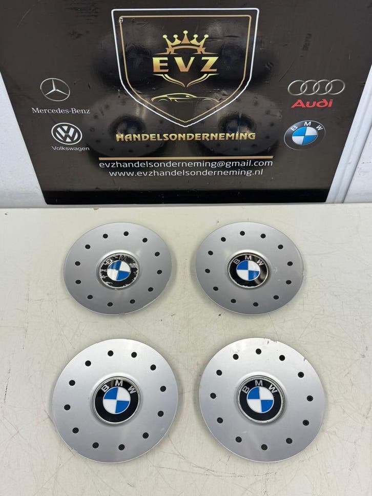 Org.BMW Styling 64 velgen wieldoppenset 16 inch 36131094877, Auto diversen, Wieldoppen, Gebruikt