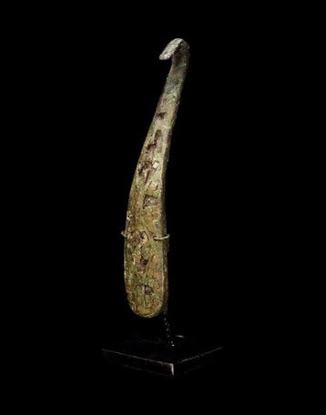 Oud-Chinees - Beugeltje/riemgesp van brons met inlegstukken, Antiek en Kunst