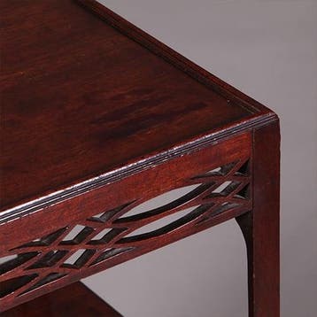 Etagiere nachtkastje Engelse bedside tabel of nightstand in, Antiek en Kunst, Ophalen of Verzenden